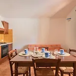 Lägenhetshotell Isa-residence Bouganvillage Tanaunella